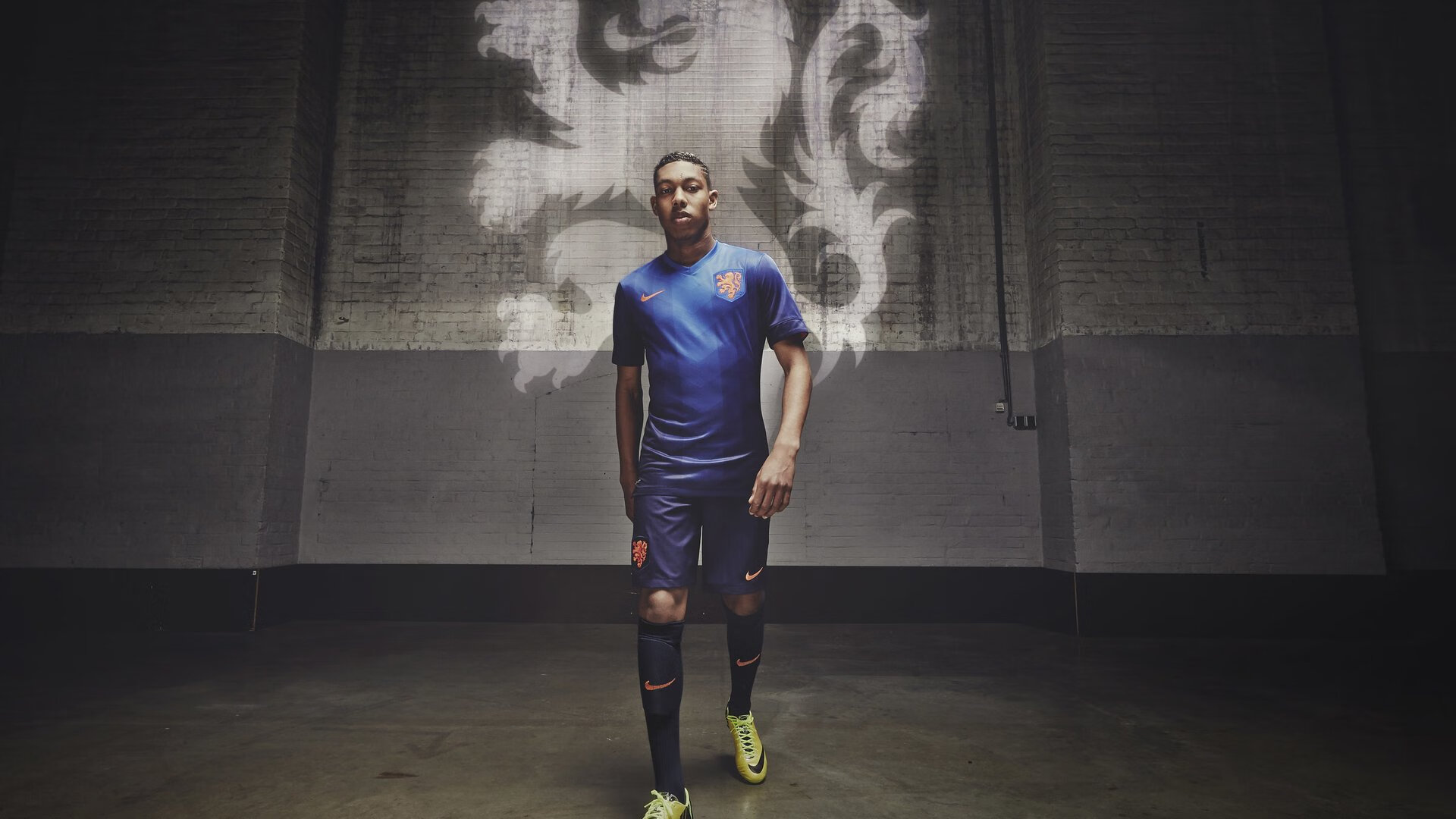 米兰体育入口-德甲火力全开：攻势如潮，场面火爆，德甲什么